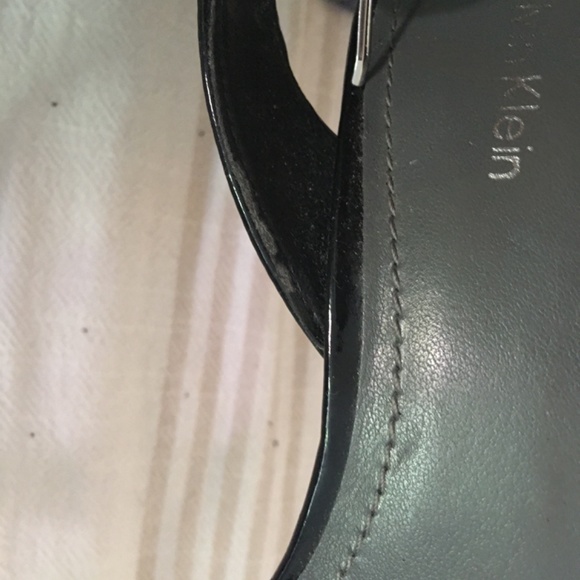 Calvin Klein Black Patent Leather Ankle Strap Sandals Medium Heel - Picture 12 of 12